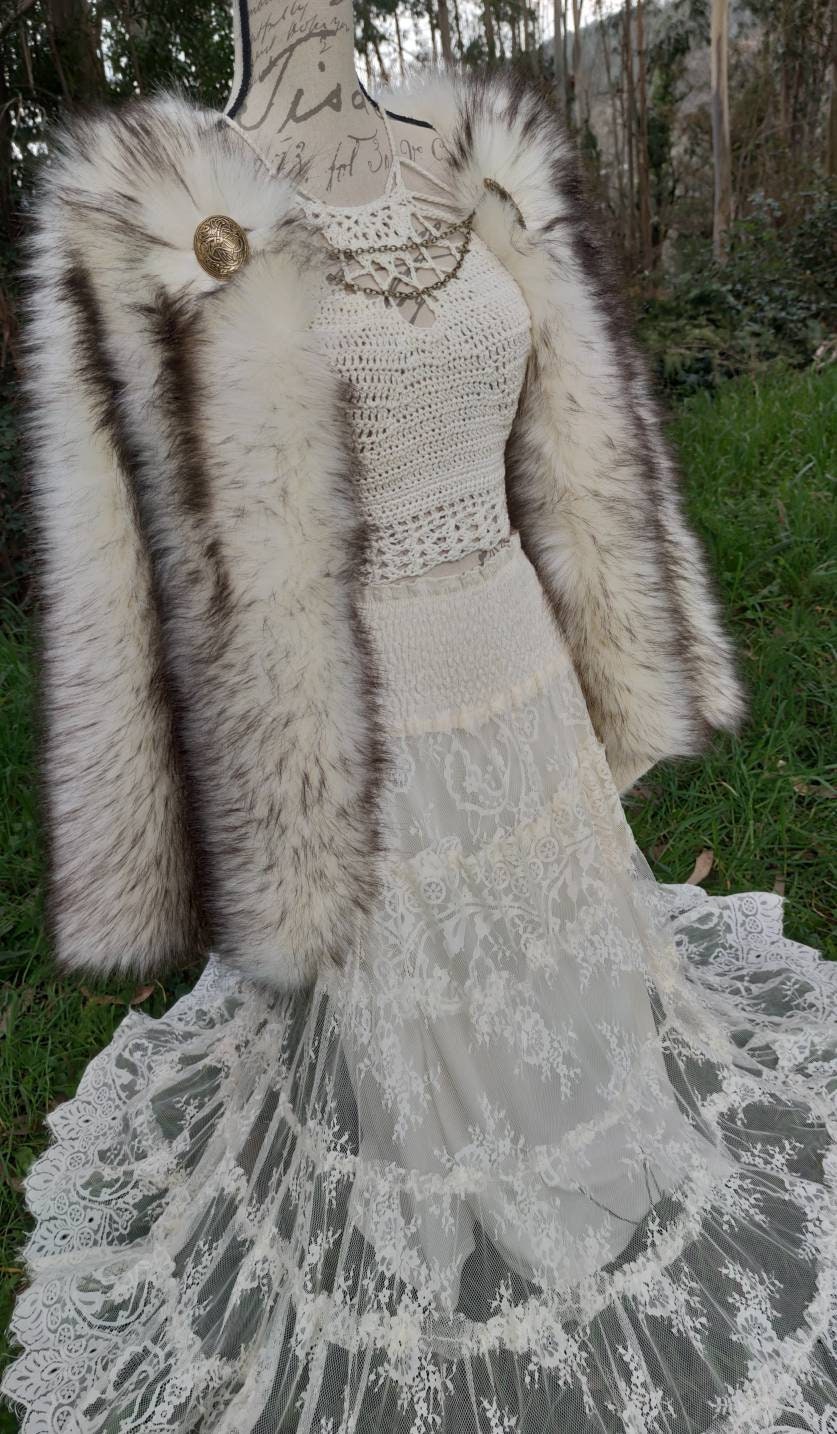 Nordic Fur Viking Wedding Cloak, Norse Bridal Cape with Brooches