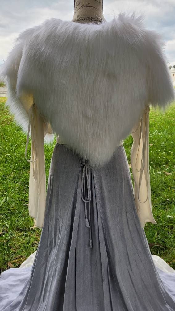 Viking Fur Wedding Cloak, Norse Mantle, Nordic Fur Shawl
