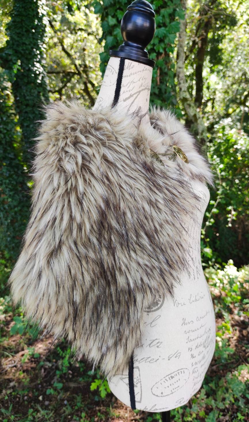 A Wild Wolf Vegan Fur Mantle, Viking Mantle with Brooches, Norse Fur Shawl