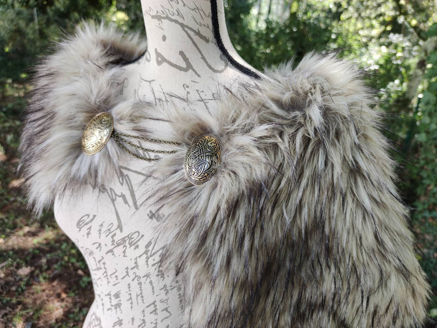 A Wild Wolf Vegan Fur Mantle, Viking Mantle with Brooches, Norse Fur Shawl