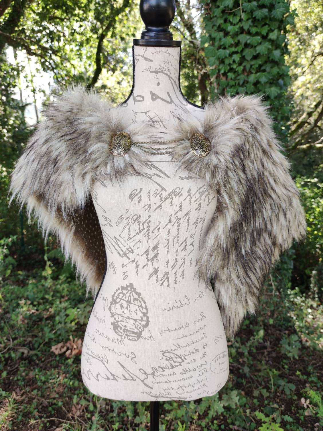 A Wild Wolf Vegan Fur Mantle, Viking Mantle with Brooches, Norse Fur Shawl