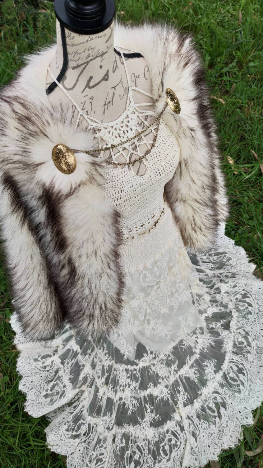 Nordic Fur Viking Wedding Cloak, Norse Bridal Cape with Brooches