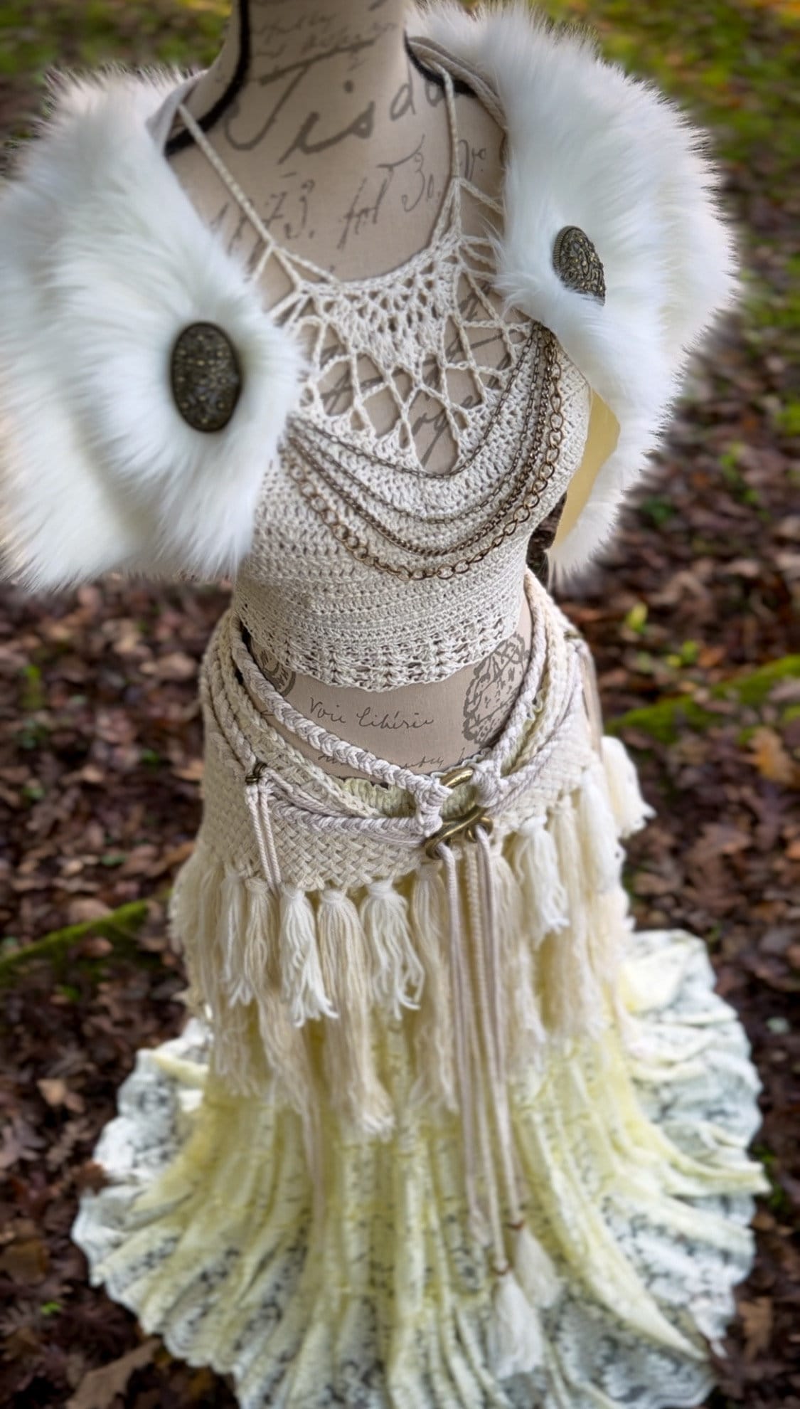 Norse Wedding Dress Set for Eliska Parisová